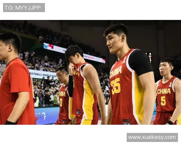 中国男篮迎战国王队期待在国际赛场上展现实力与风采